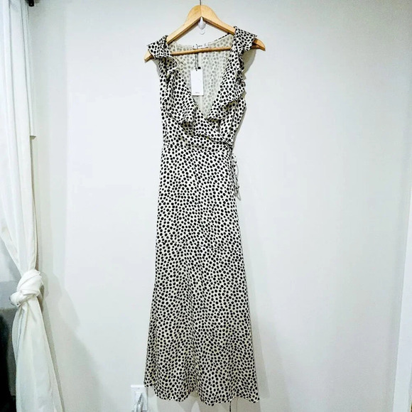 MANGO Beige maxi polka dot and ruffles dress - Picture 3 of 11